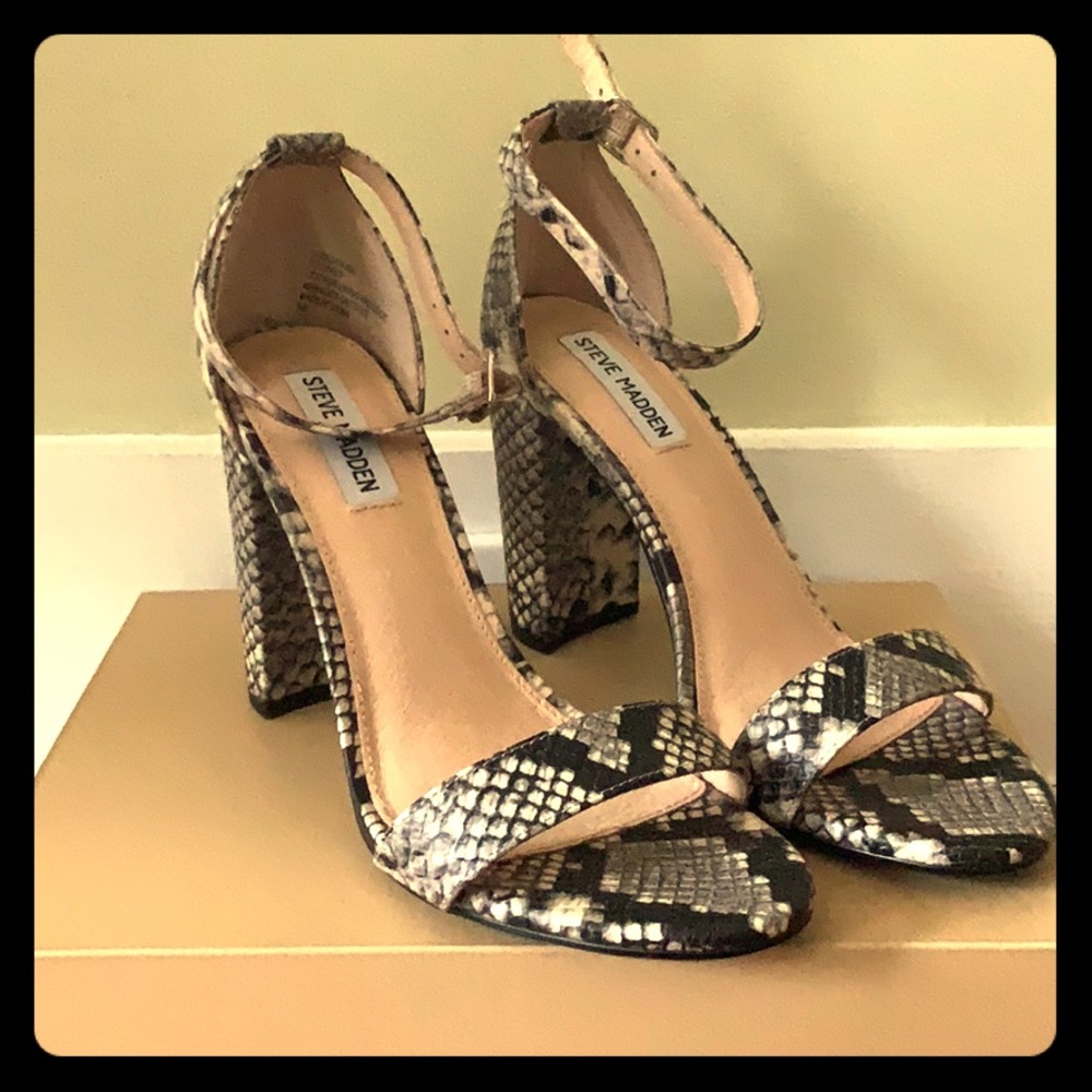 Steve Madden: 9m open toe heels with ankle strap